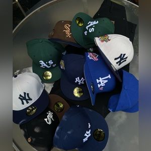 NEW ERA CAPS!!!!!!! 🧢🧢🧢🧢